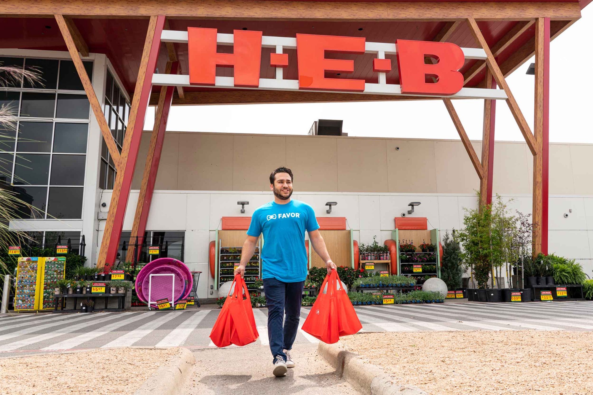 H-E-B and Favor team up to support seniors